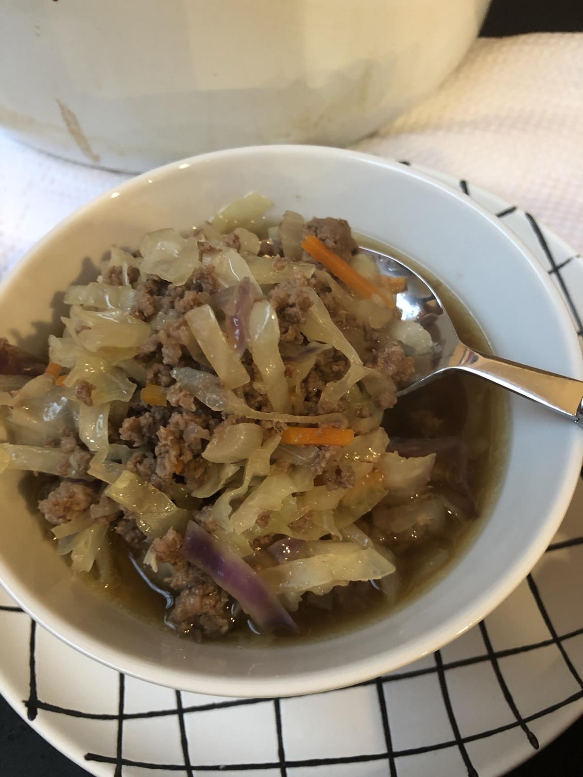 https://gfkitchenadventures.com/wp-content/uploads/2022/01/Gluten-Free-Egg-Roll-Soup-Easy-Dinner.jpeg